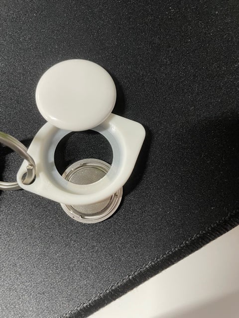Minimalistischer AirTag-Schlüsselanhänger