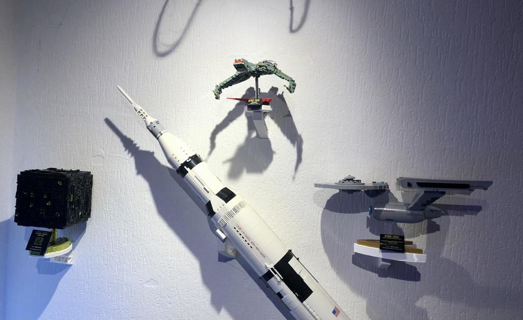 Wandhalterung für BlueBrixx Star Trek Modelle
