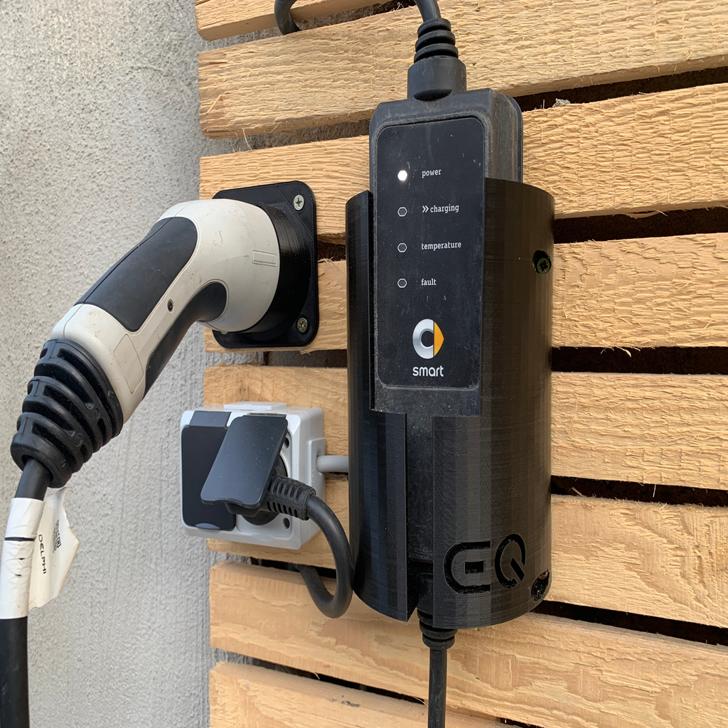 Ladekabelhalter für Smart EQ – Praktisch und funktional