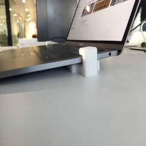 MacBook Pro 13 2019 Ständer / Dock