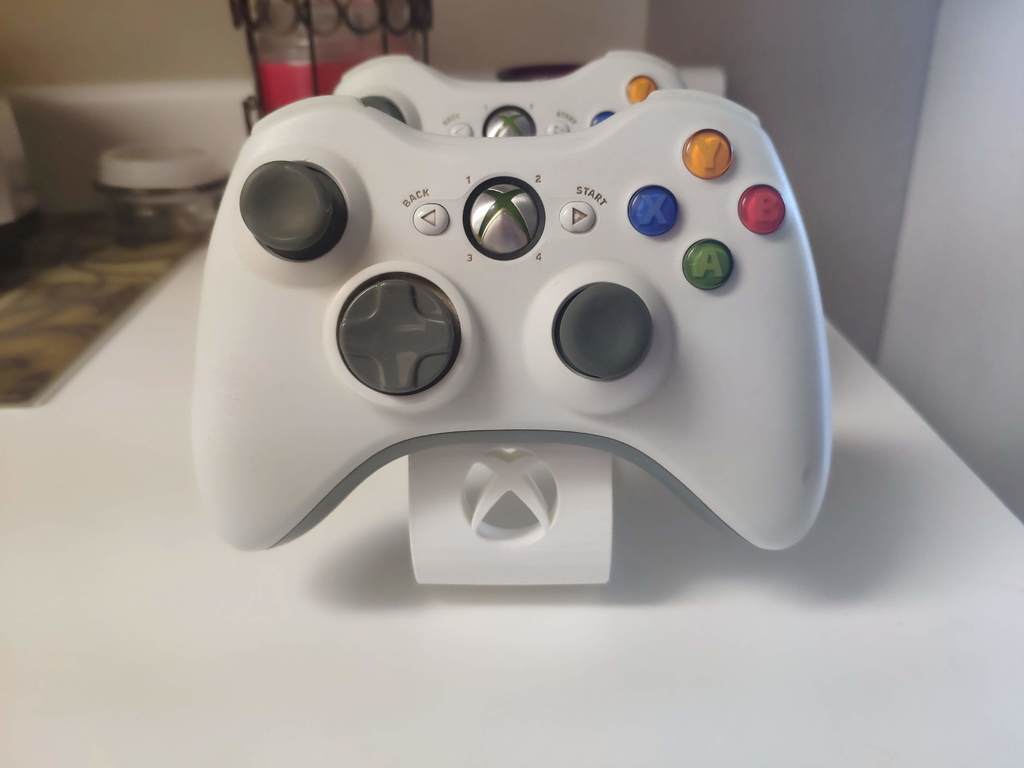 Ständer für zwei Xbox 360-Controller mit Logo