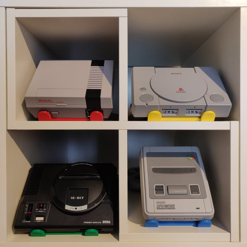 Mini-Konsolenständer für klassische Spielekonsolen