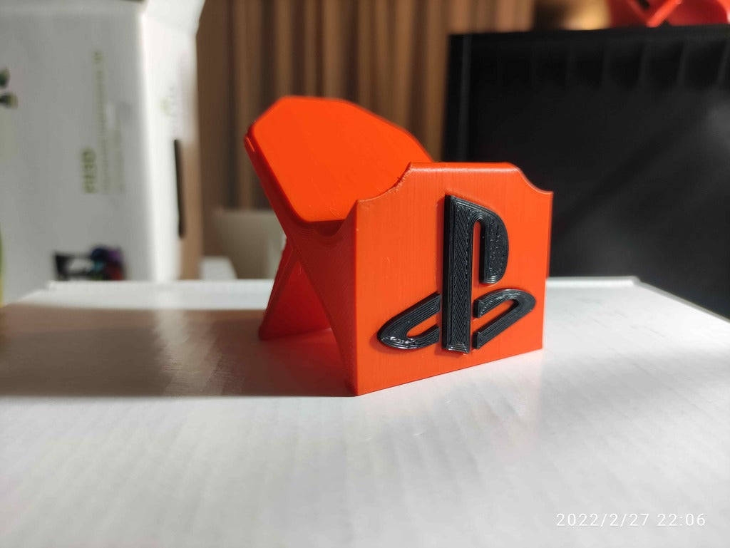 Regal für Playstation 4-Spiele mit adaptiver Controller-Unterstützung