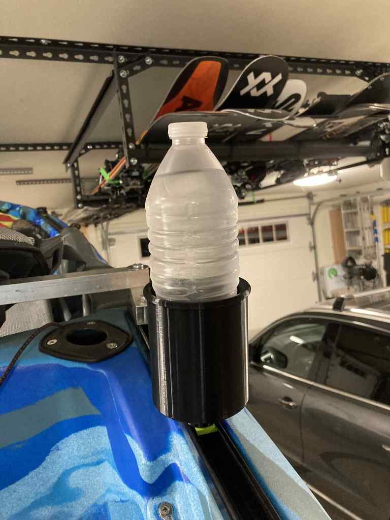 Schienenmontierter Getränkehalter für Kajaks