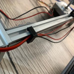 Makerbeam-Klemme für Kabel