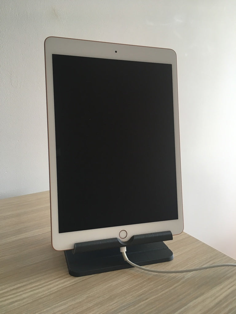 Einfacher iPad-Ständer mit Platz für Apple Pencil und Lightning-Kabel