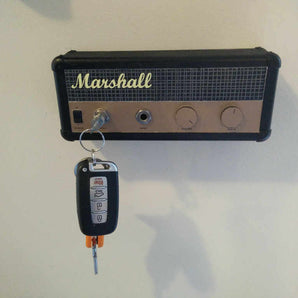Wandmontierter Schlüsselhalter im Gitarrenverstärker-Design
