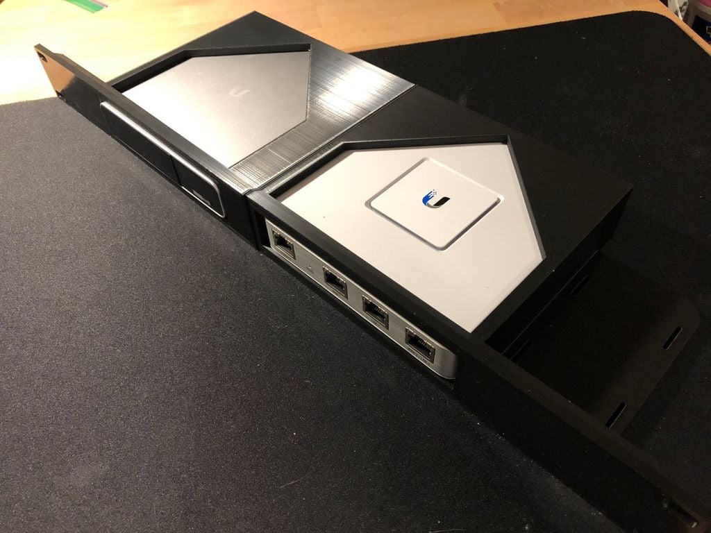 Ubiquiti UniFi USG und Cloud Key Gen 2 Plus Rackmount