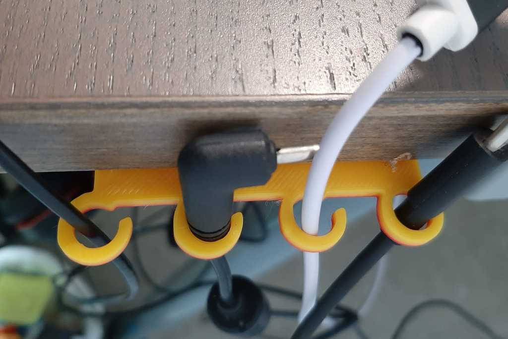 Kabelorganisator für den Schreibtisch