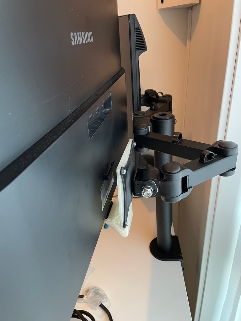 Vesa-Halterung für Samsung U28D590D
