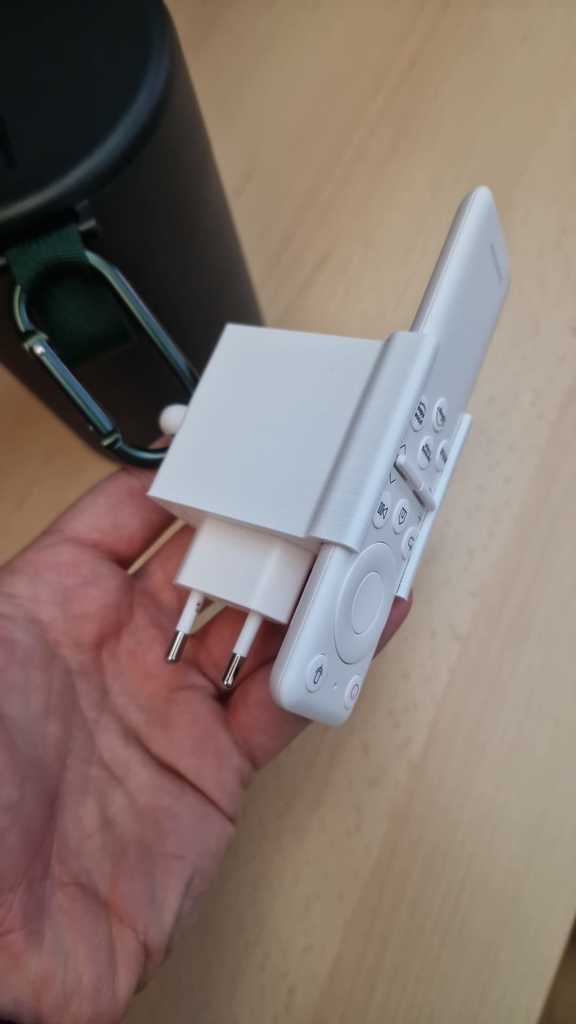 Samsung der Freestyle-Ladegerät- und Fernbedienungshalter