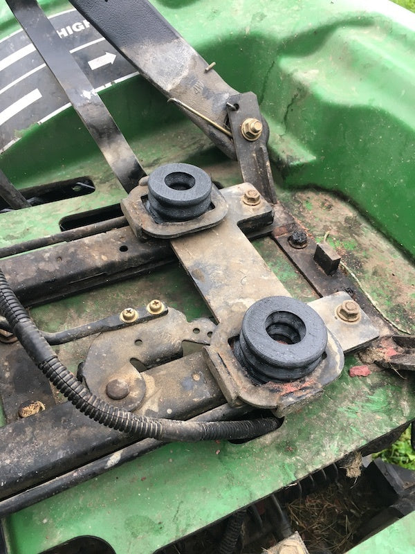 John Deere Traktorsædefjeder – Reservedel til Kørekomfort