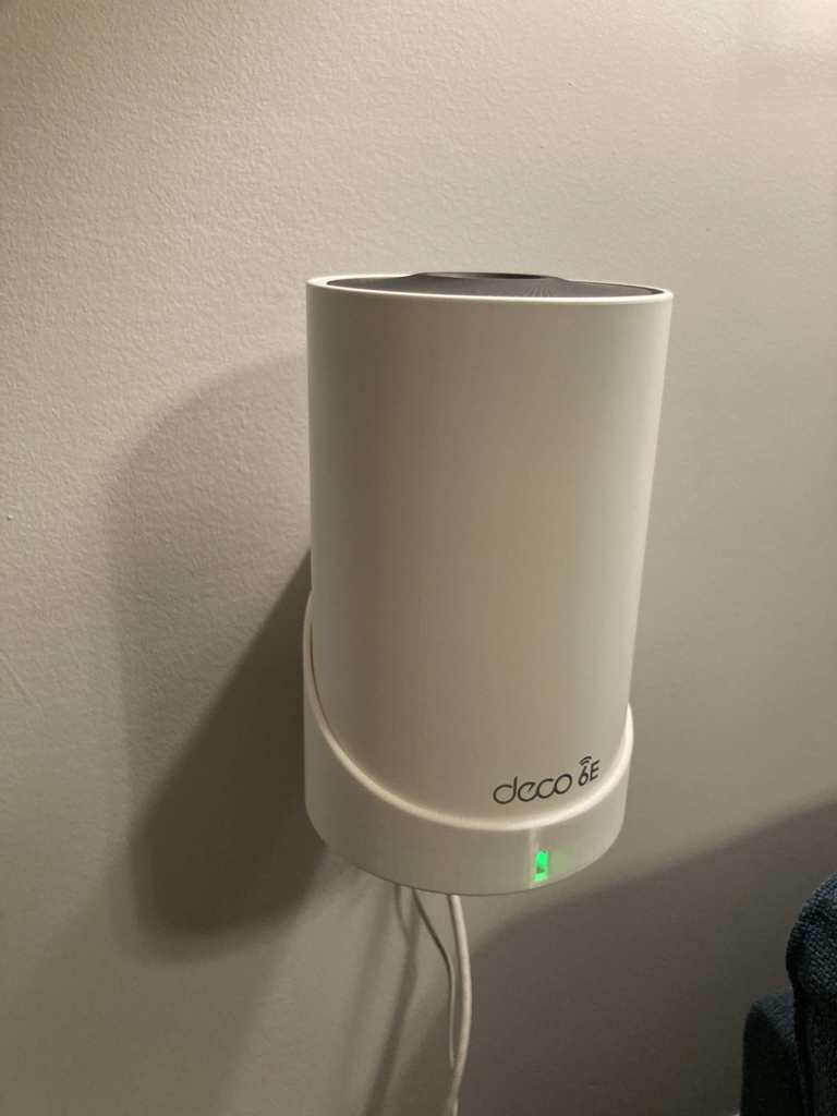 Vægmontering til TP-Link Deco AXE5300, AXE5400 og XE75 Wi-Fi-systemer