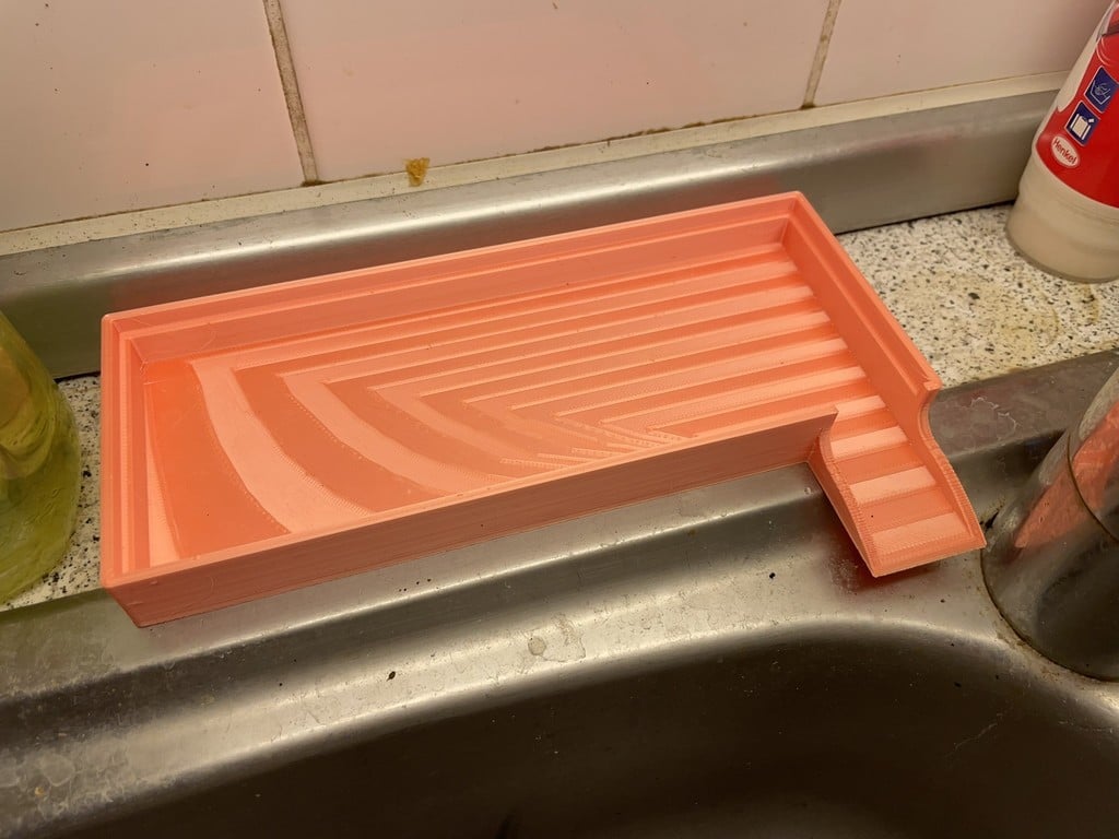 Funktioneller Küchenspülen-Organizer mit Flaschenhalter