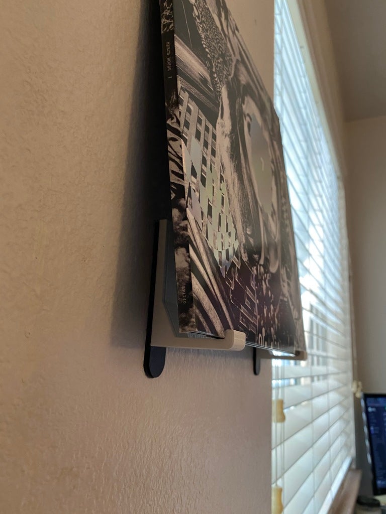 Vinylplade Vægophæng "Nu Spiller" - Elegant Display