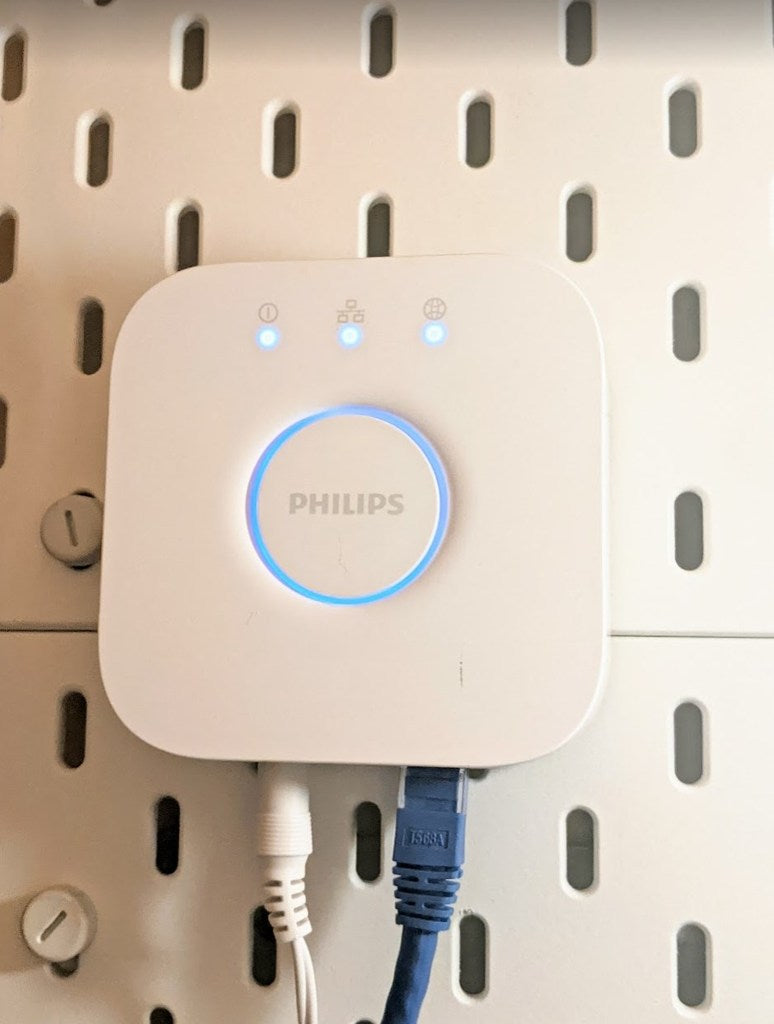 Philips Hue Hub v2.1 Skadis-Halterung