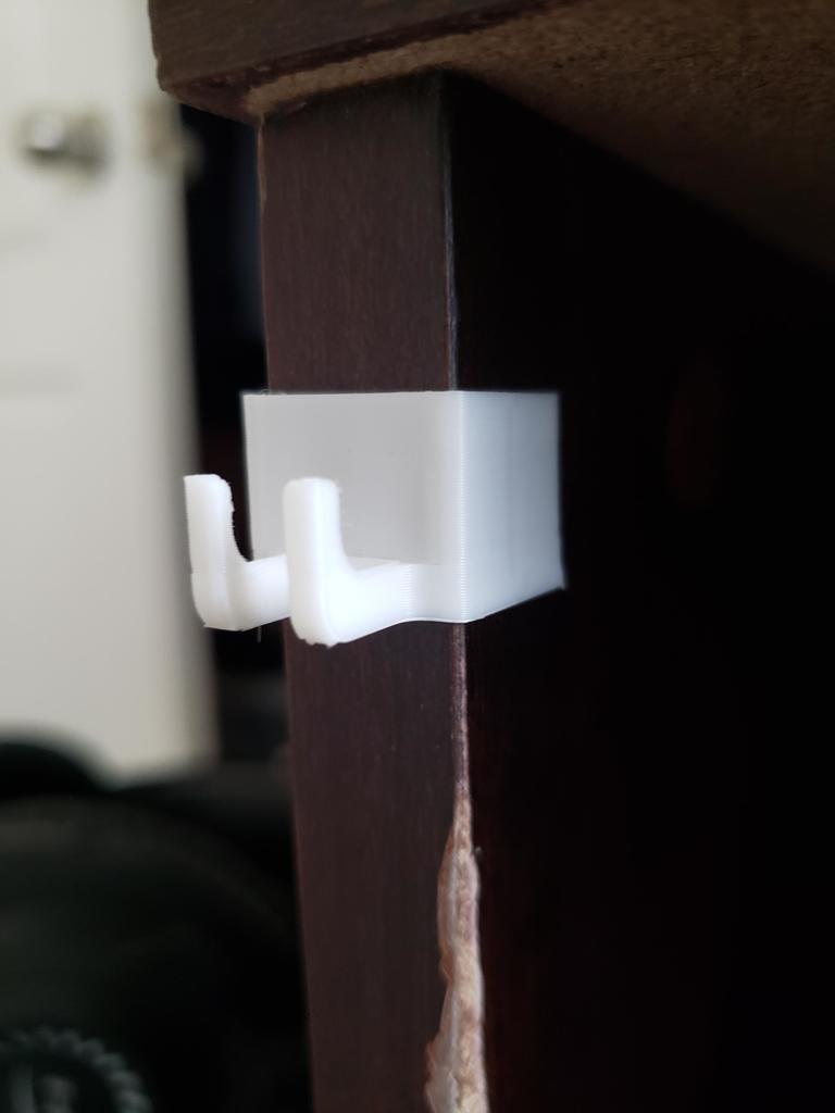 Kabelhalter für den Schreibtisch – Organisieren Sie Ihr Samsung USB-C-Ladegerät
