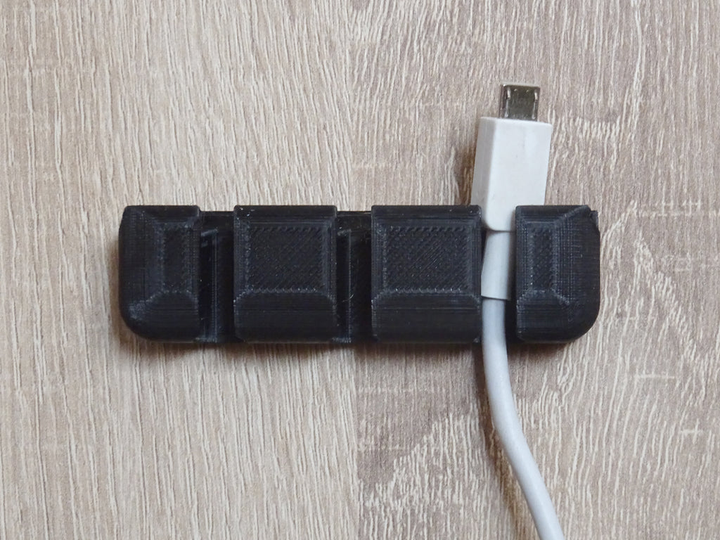 3 × USB-Kabelhalter zur Montage mit doppelseitigem Klebeband