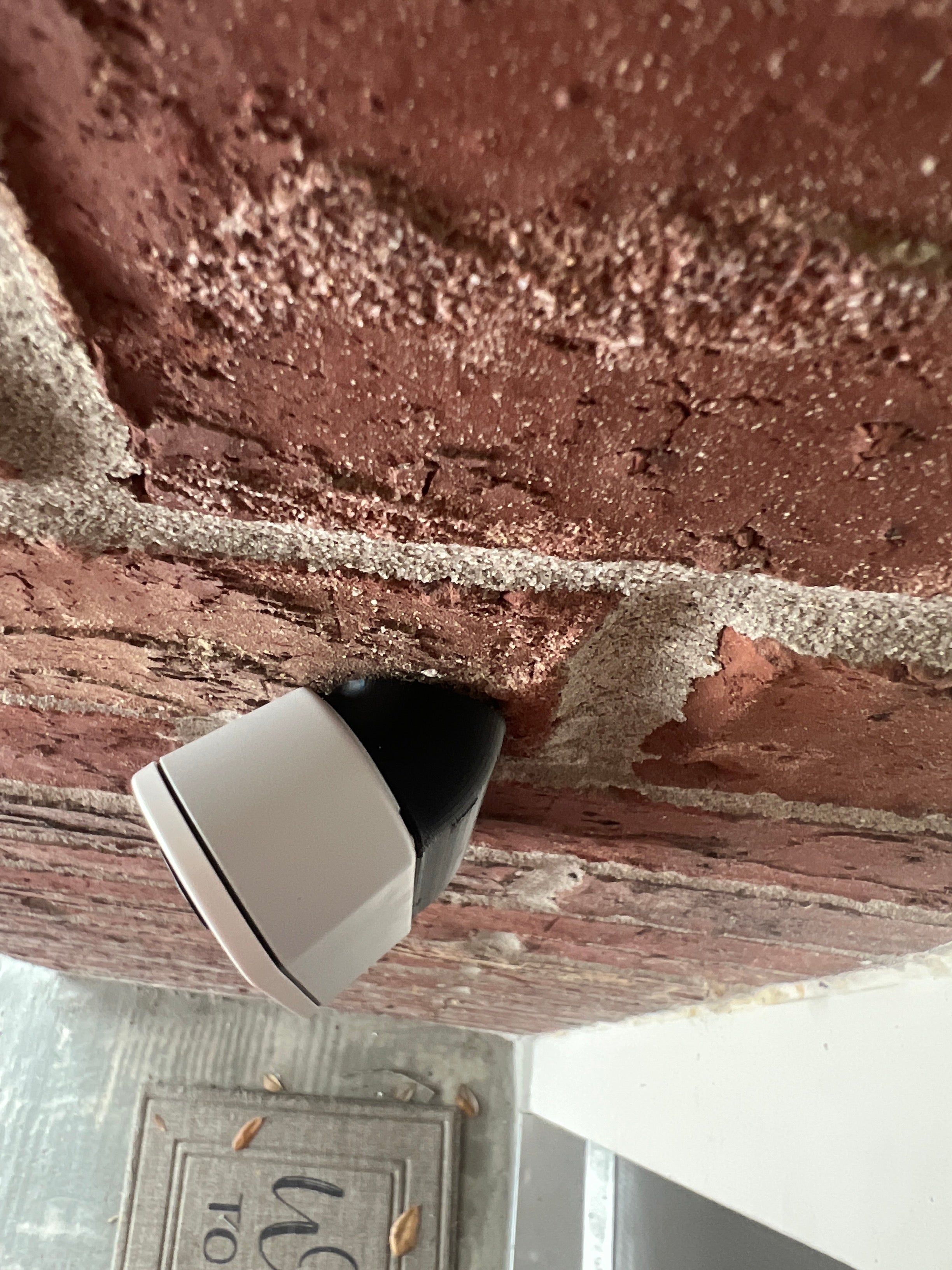 Simplisafe Türklingel 45°-Winkelhalterung für optimale Sicht