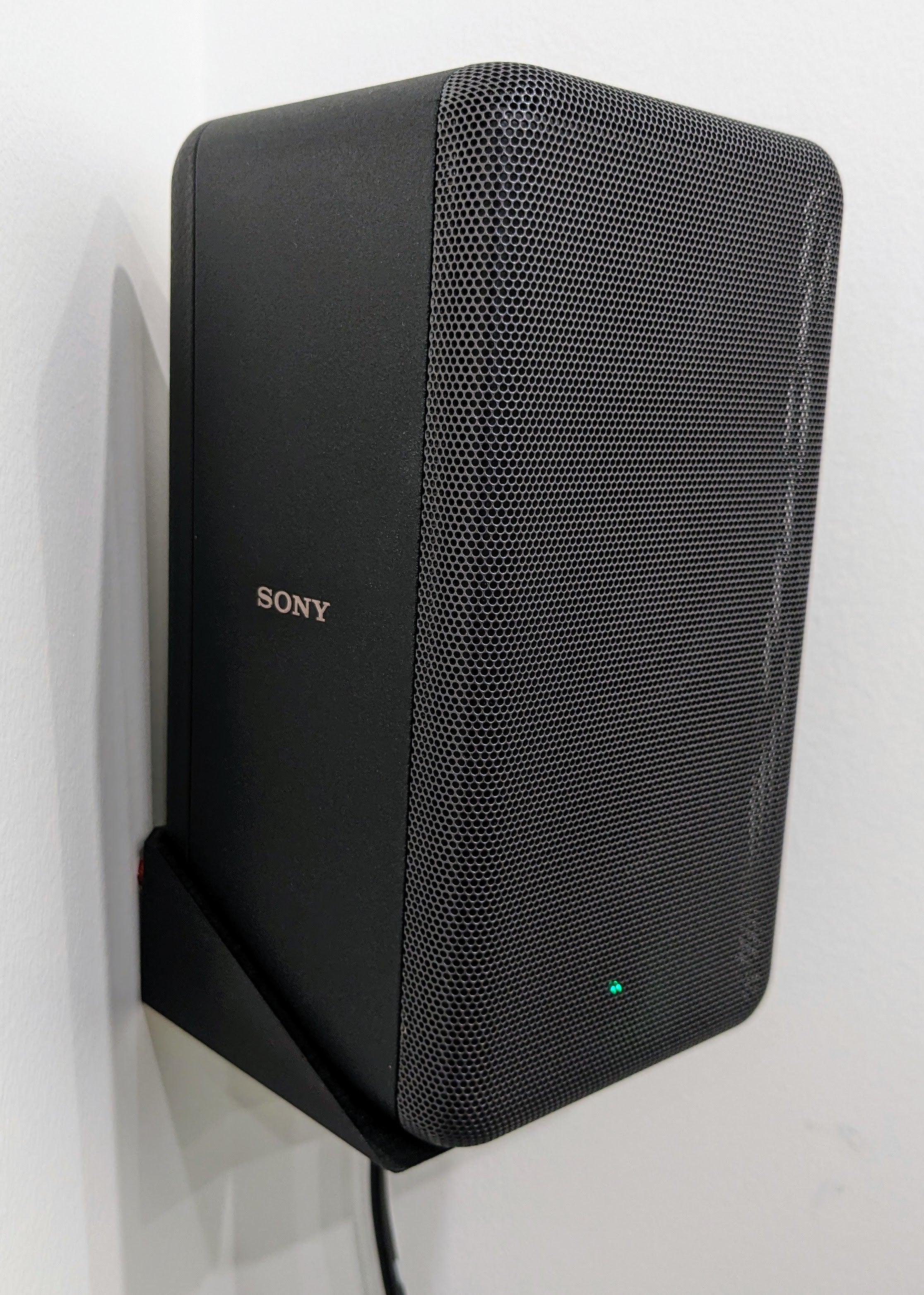 Vægbeslag til Sony SA-RS3S Baghøjttaler – Optimal Placering i Hjørner