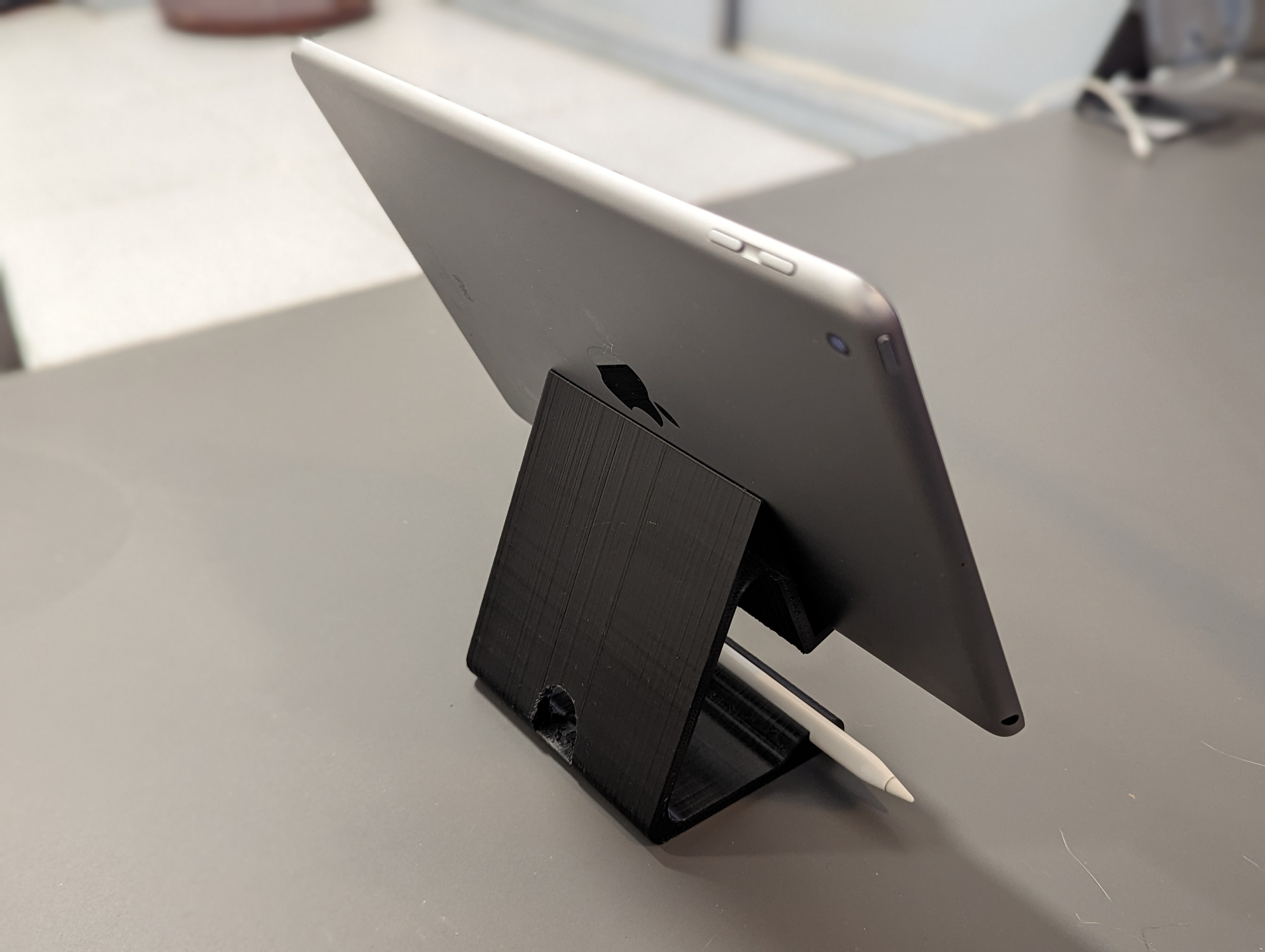 iPad- und Apple Pencil-Ständer für Tablets und Stylus