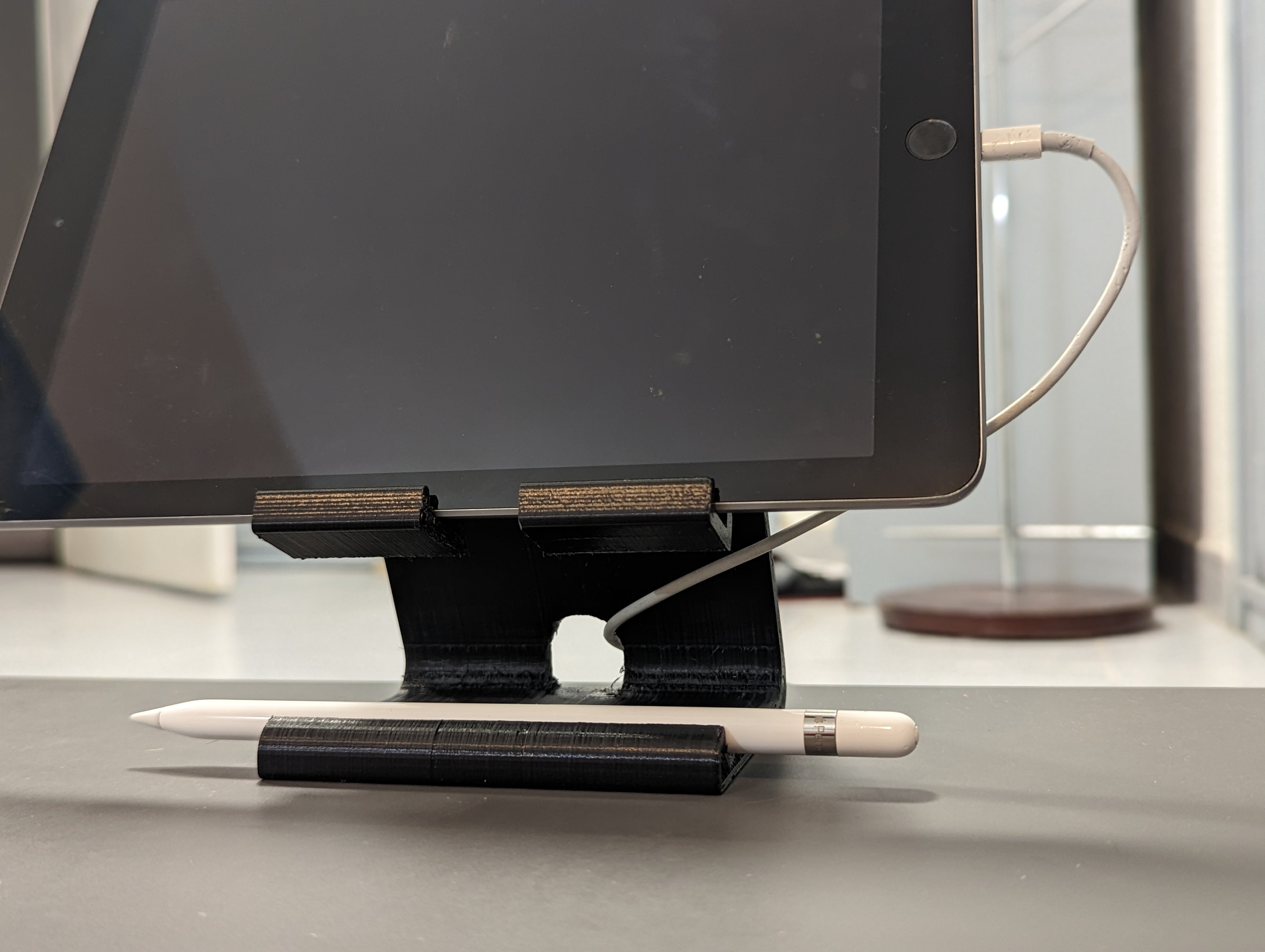 iPad- und Apple Pencil-Ständer für Tablets und Stylus