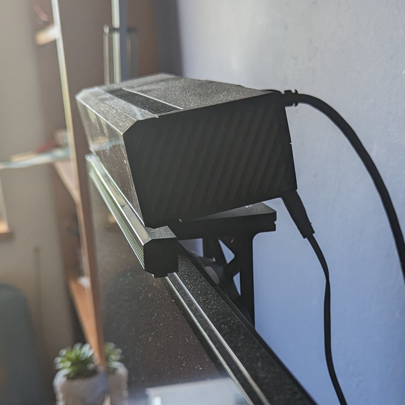 Xbox One Kinect Monitorhalterung – stabile und optimale Position