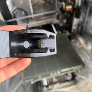 Gürtelclip für Druckluftwerkzeuge mit Halterung