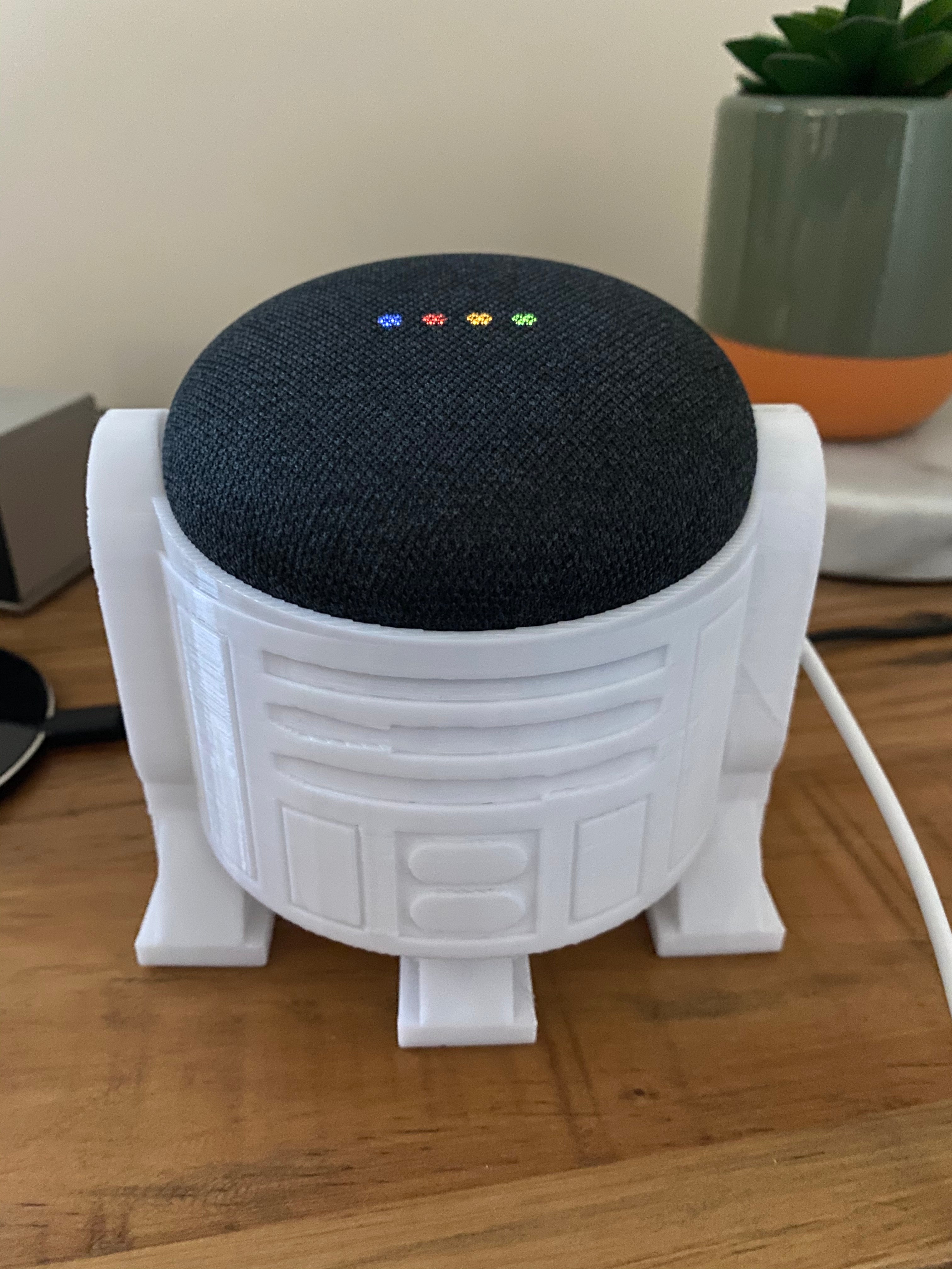 R2D2-Halterung für Google Nest Mini