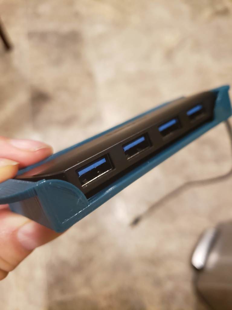 Untertischhalterung für Lenovo 4-Port-USB-Hub