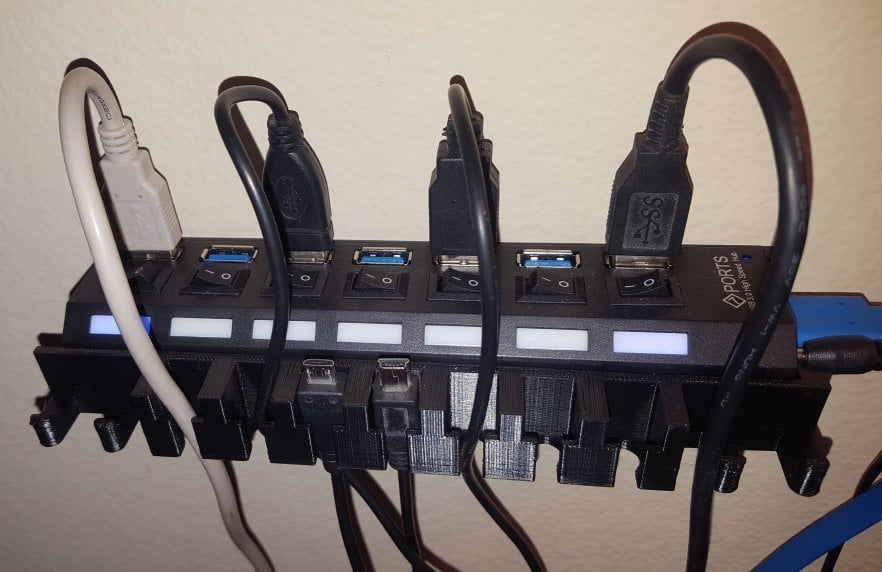 7-Port-USB-Hub-Halter mit Kabelmanagement