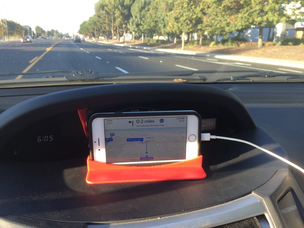 Smartphone-Halterung für die Navigation im Auto für iPhone 5s und iPhone 6 für Yaris 2007