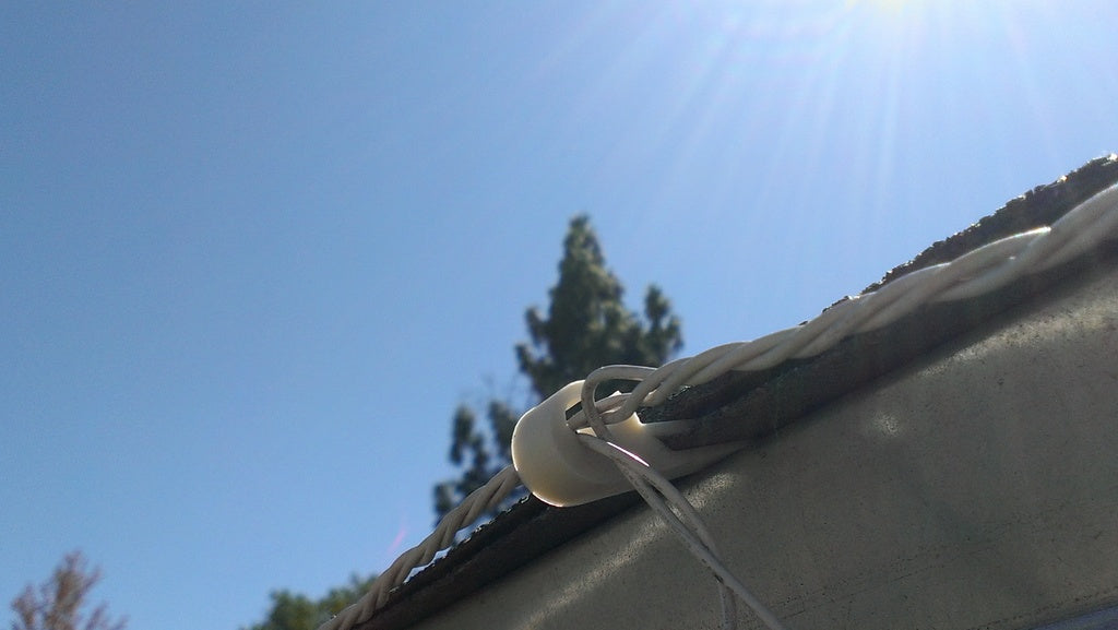 Crap's Claw Clip für Weihnachtsbeleuchtung im Freien auf Dachstein