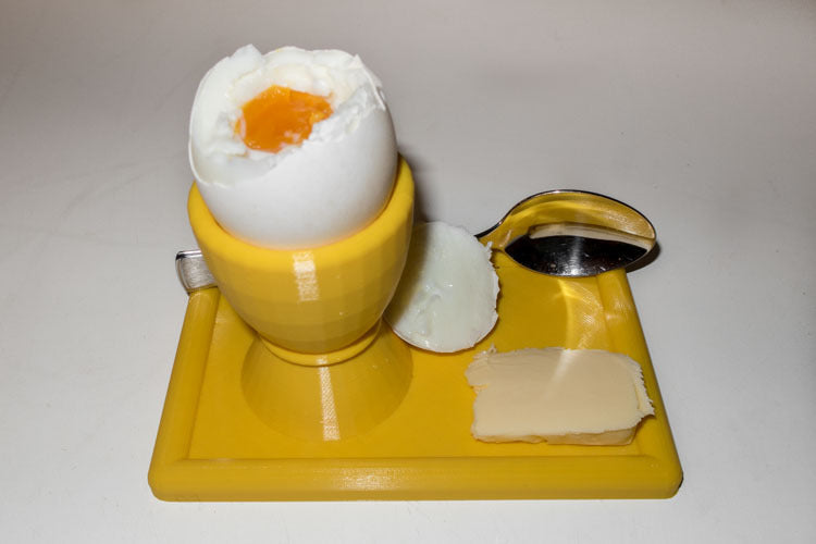 Eierbecher mit Teller und Löffelhalter