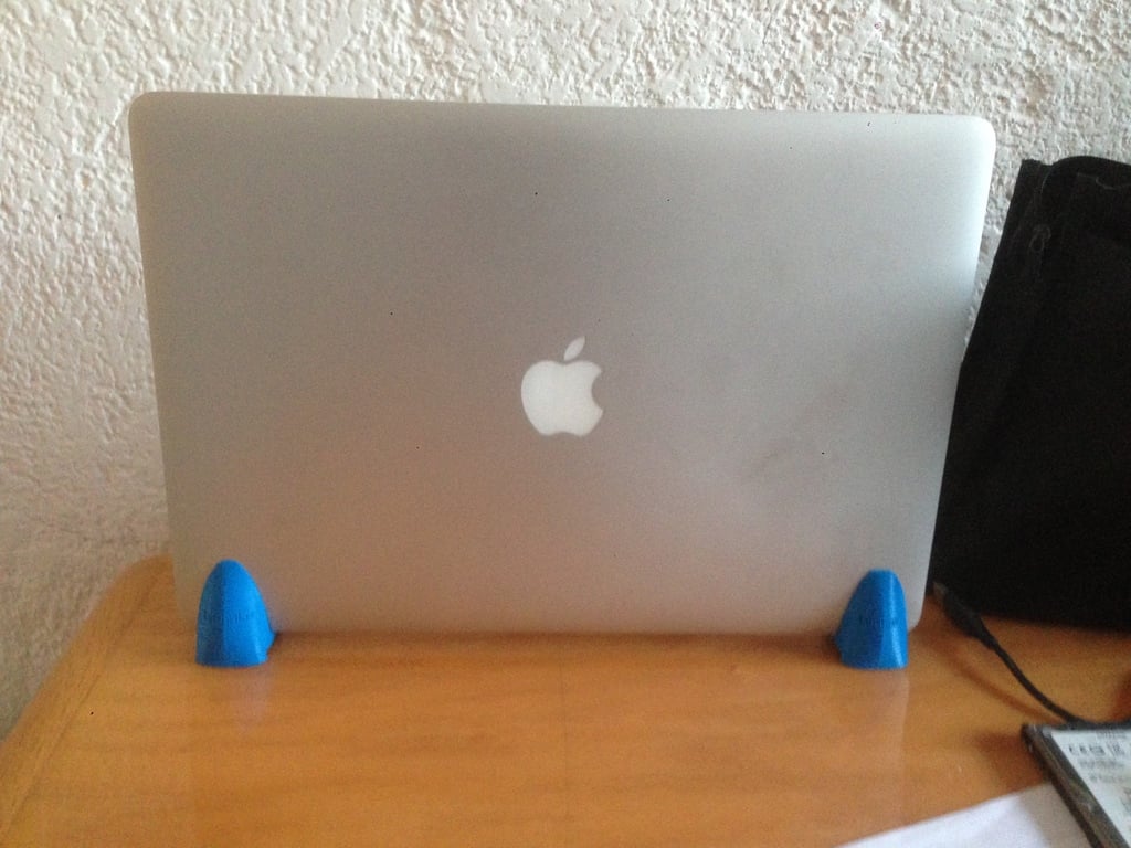 MacBook Pro Retina Ständer für den Schreibtisch