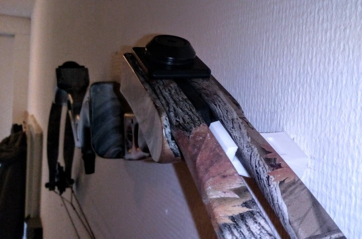 Universelle Wandhalterung für Recurve- oder Compoundbögen und Snapback Cap Edge
