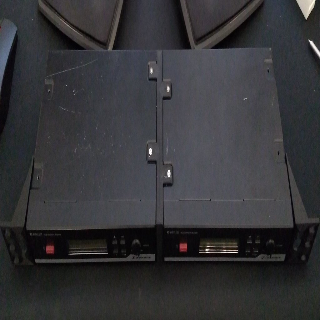 Rack-Montagehalterung für Sennheiser EM 10 Empfänger (XS Wireless) - (6 Stück)