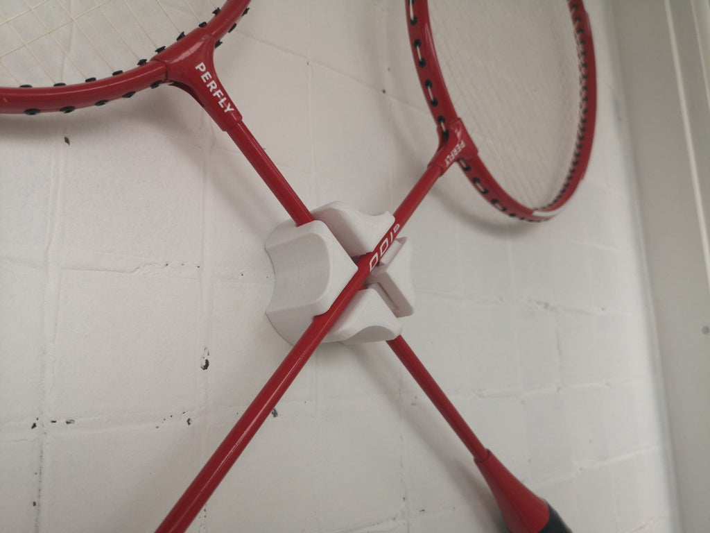 Wandmontierter Badmintonschlägerhalter