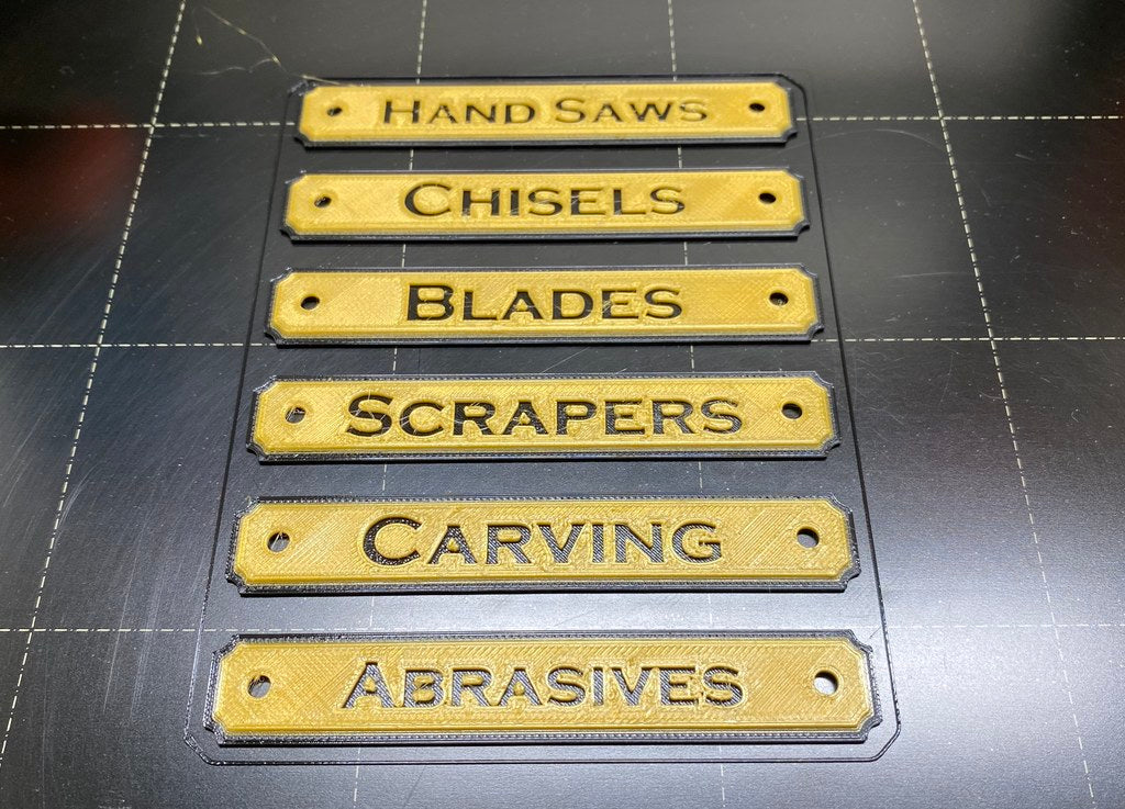 3D-gedruckte Namensschilder für die Werkstatt