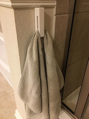 Marmor-Handtuchhalter mit Innenhaken