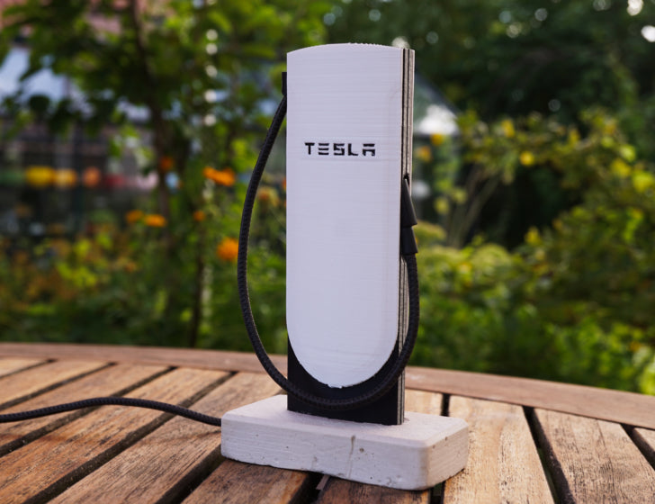 Tesla V4 Supercharger Telefonladegerät-Modell