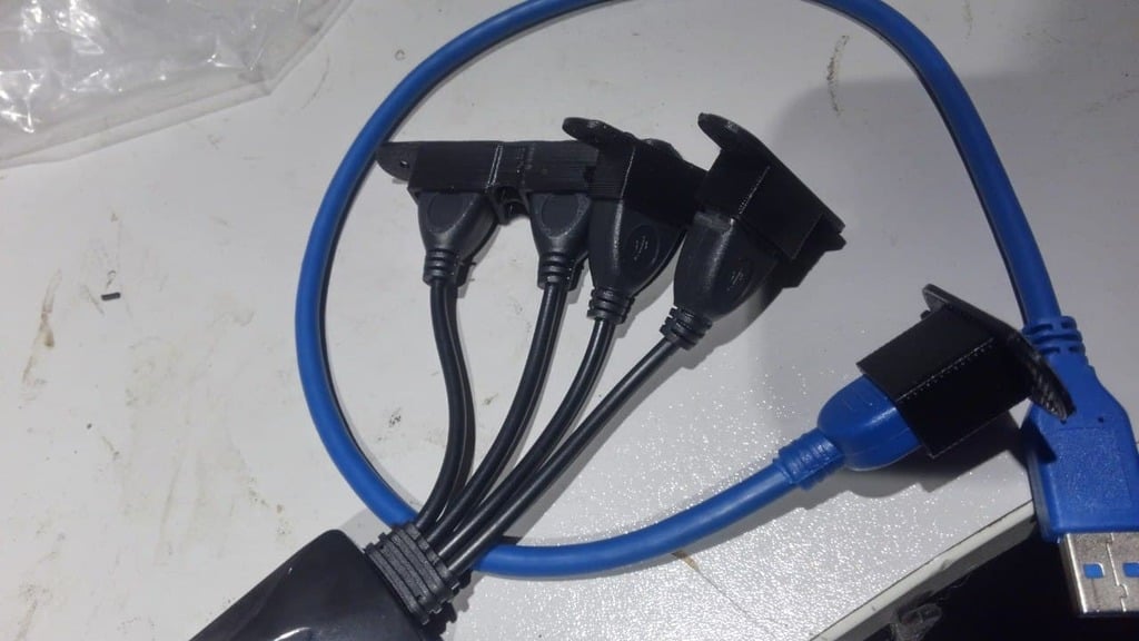 Flansch für USB-Kabelhalter für 4-Port-USB-Hub und USB3-Verlängerungskabel